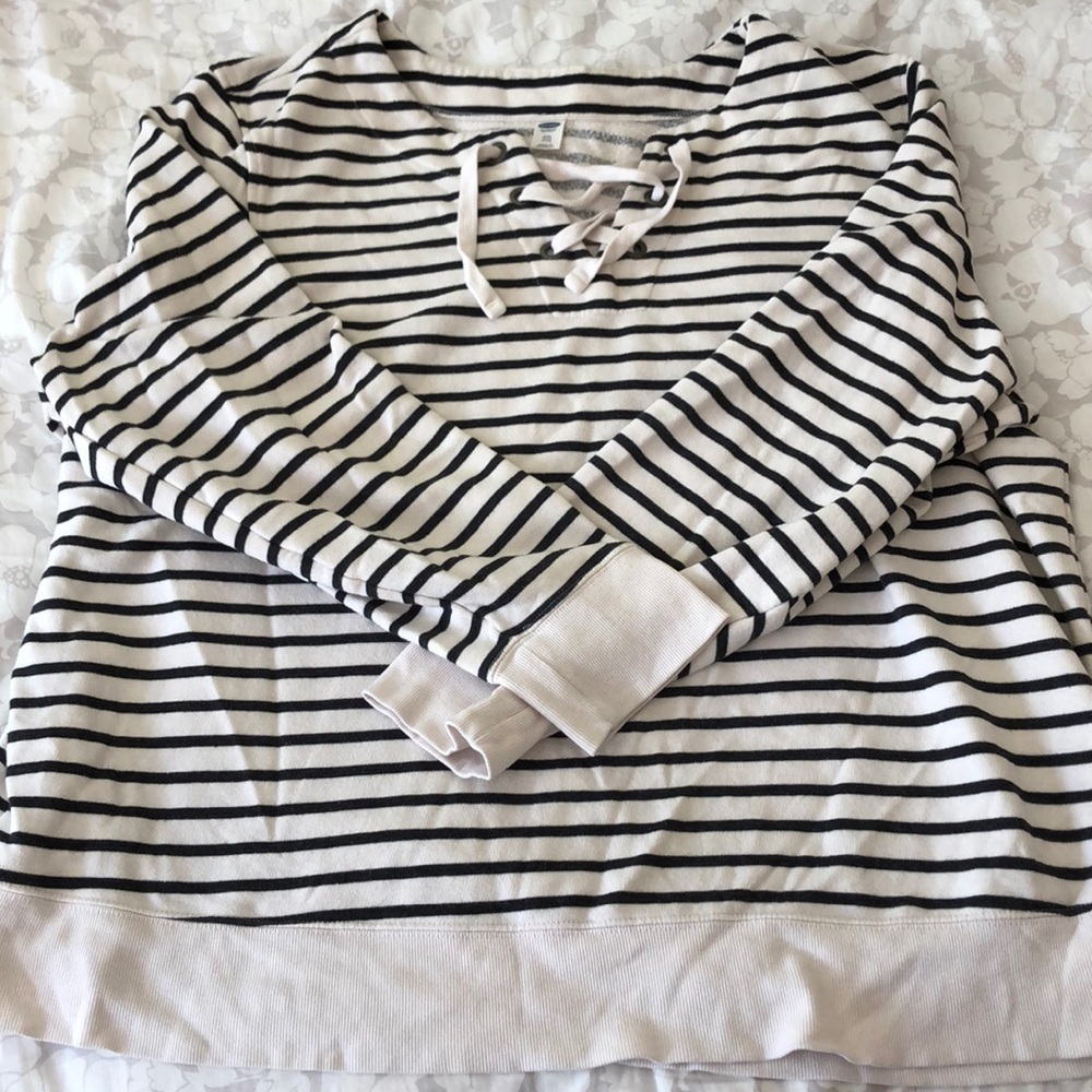 Lightweight striped sweatshirt